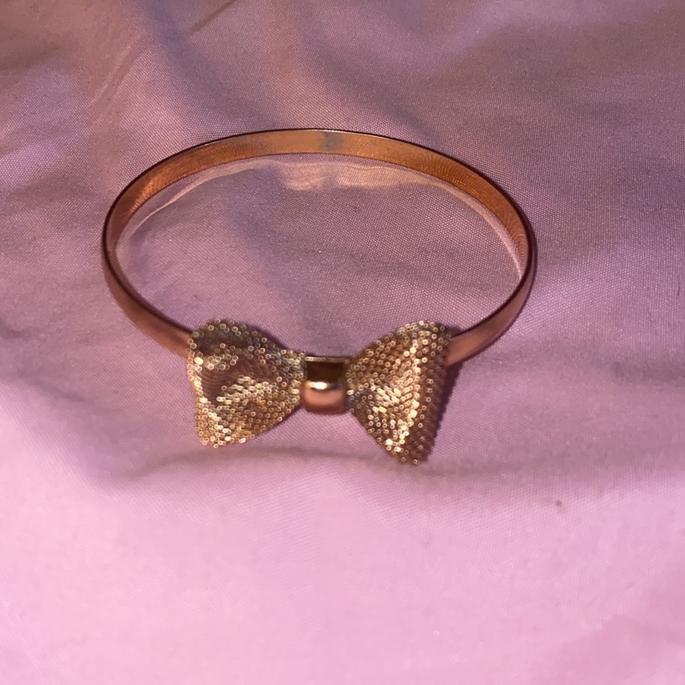 Set of bangle bracelets - Picture 8 of 9